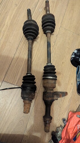 PXL_20251123_193350127