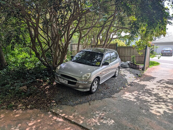 PXL_20251215_041211958